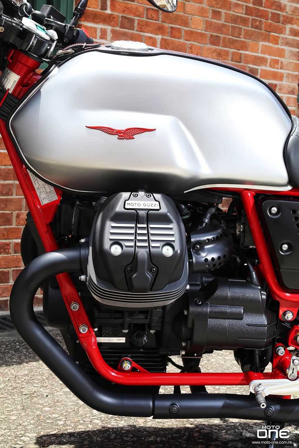 2017 Moto Guzzi V7 III Anniversario Racer