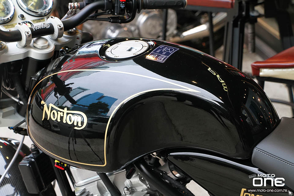 2017 NORTON COMMANDO 961 CAFE RACER x SPORT MK2