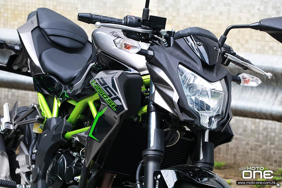 2017 KAWASAKI Z250SL