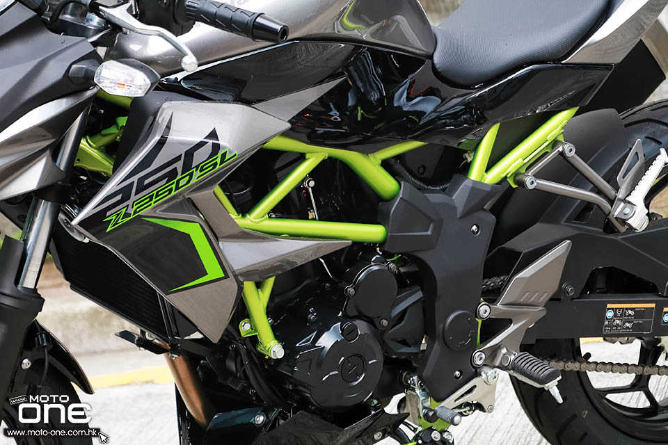 2017 KAWASAKI Z250SL