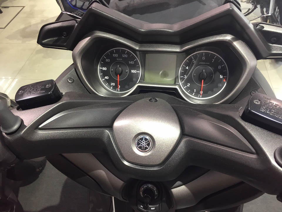 2017 YAMAHA X-Max 300