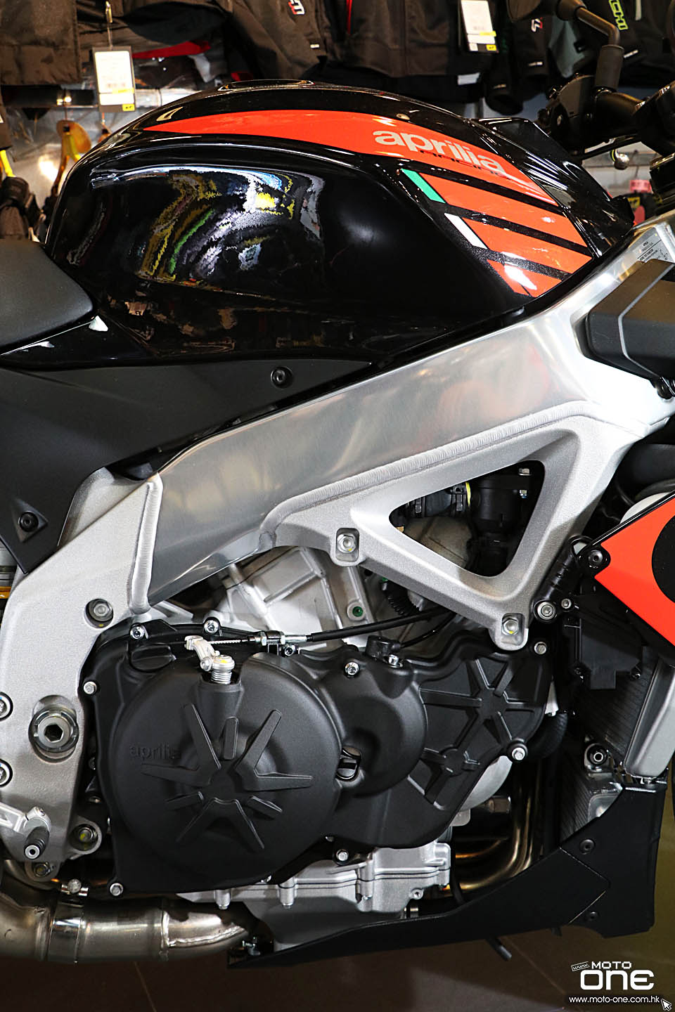 2017 APRILIA TUONO V4 RR