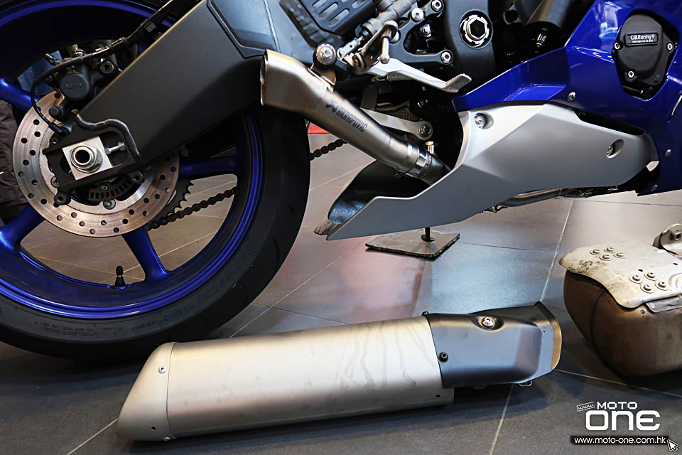 AKRAPOVIC 2017 YAMAHA R6 MEGAPHON