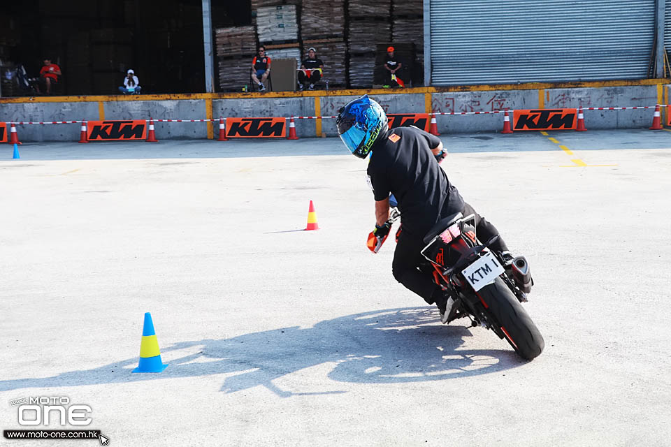 2017 KTM DUKEHANA DAY