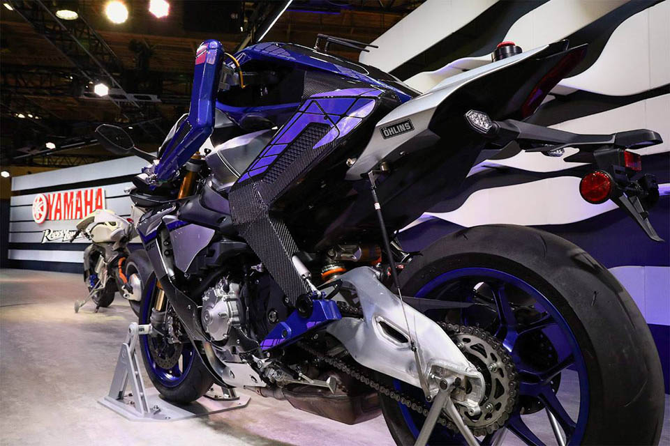 2017 YAMAHA MOTOBOT 2 X YZF R1M