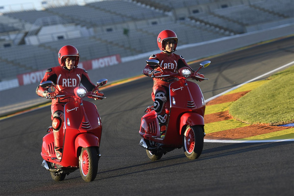 2018 VESPA 946 RED