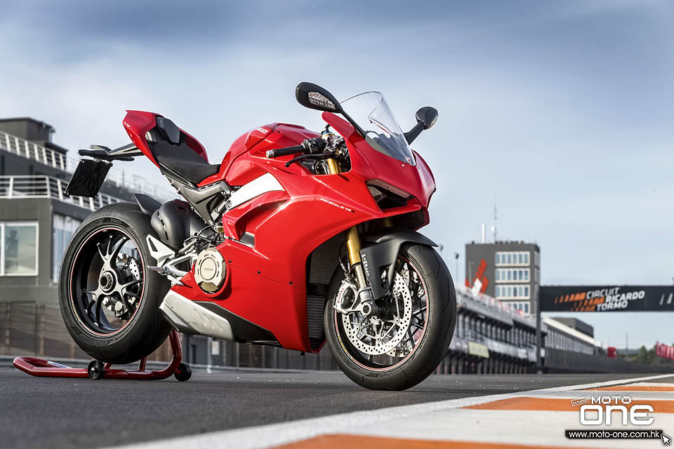 2018 DUCATI PANIGALE V4