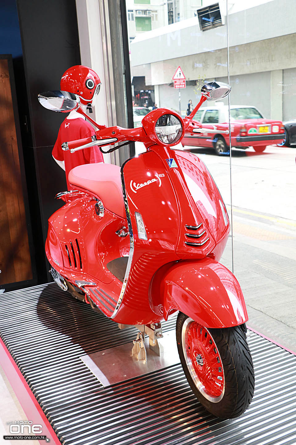 2018 MotoPlex Piaggio Vespa Aprilia Moto Guzzi