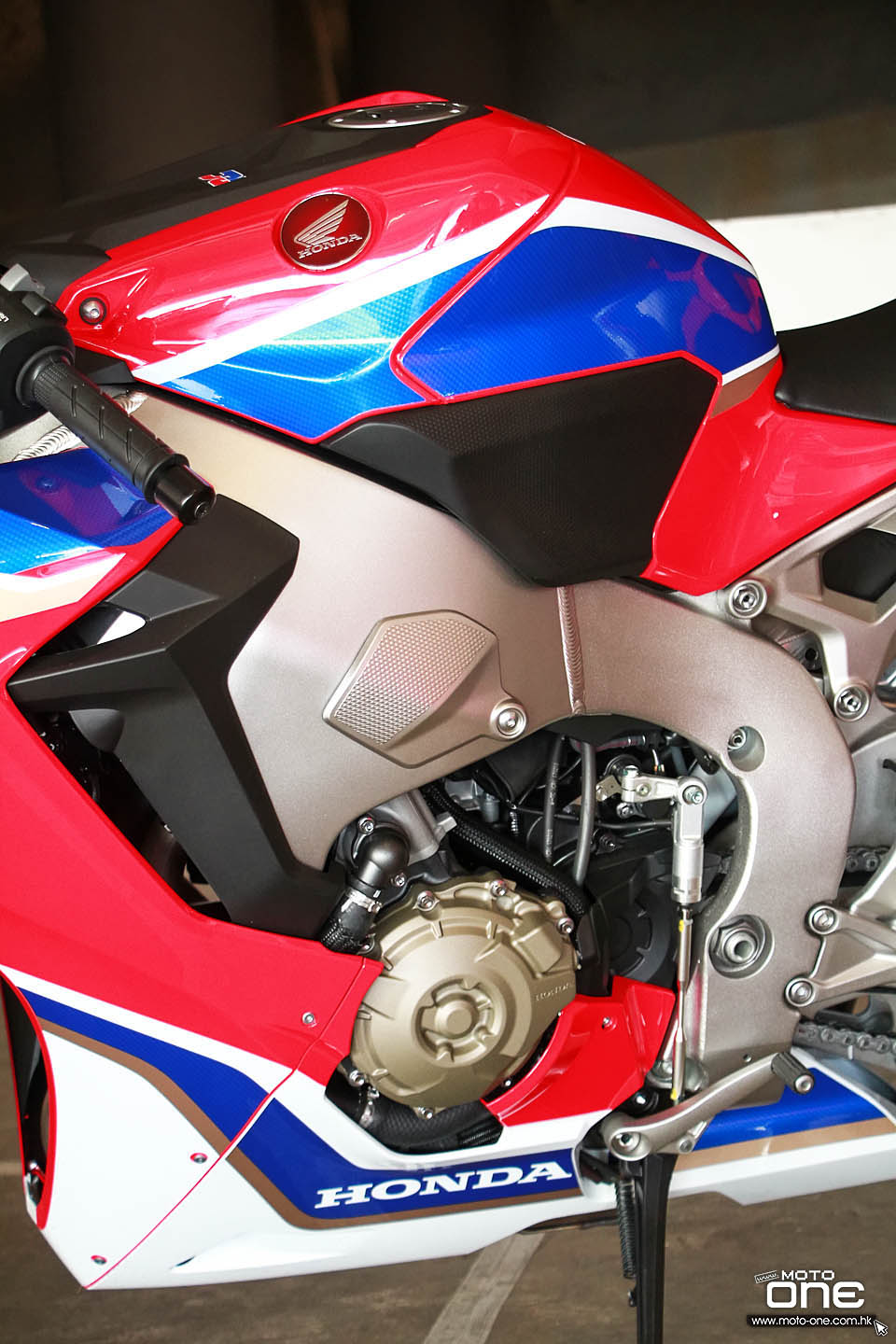 2018 HONDA CBR1000RR SP2 TEST