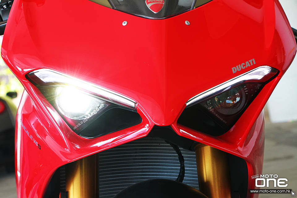 2018 DUCATI PANIGALE V4S 2017 1299 PANIGALE S