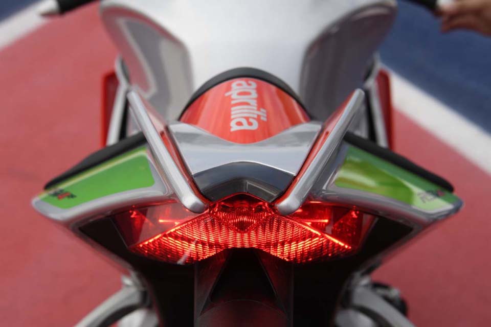 2018 Aprilia RSV4 RF LE