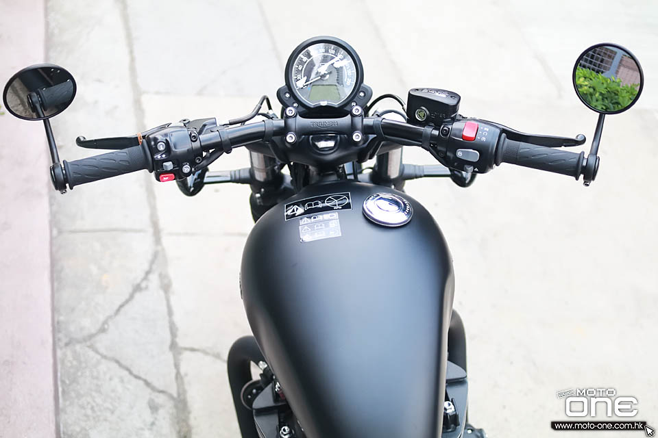 2018 Triumph Bonnevile Bobber Black ABS