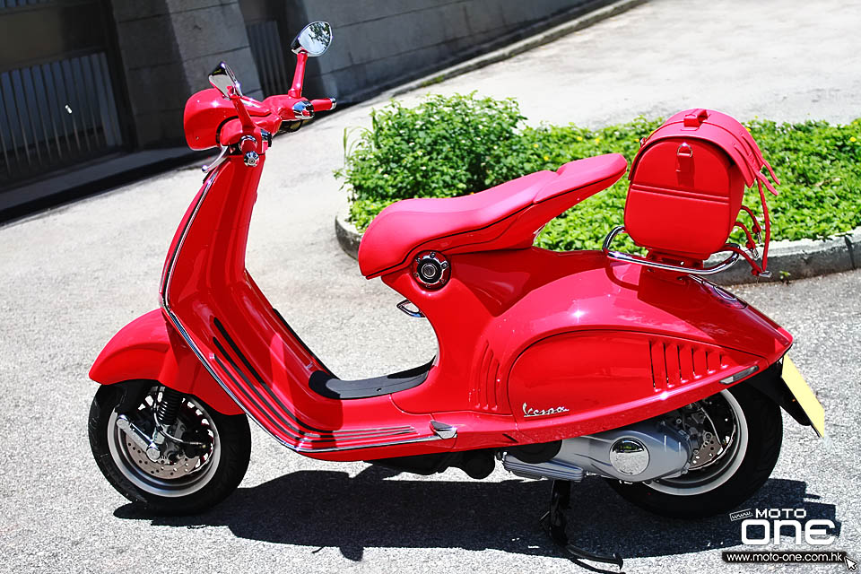 2018 VESPA 946 RED