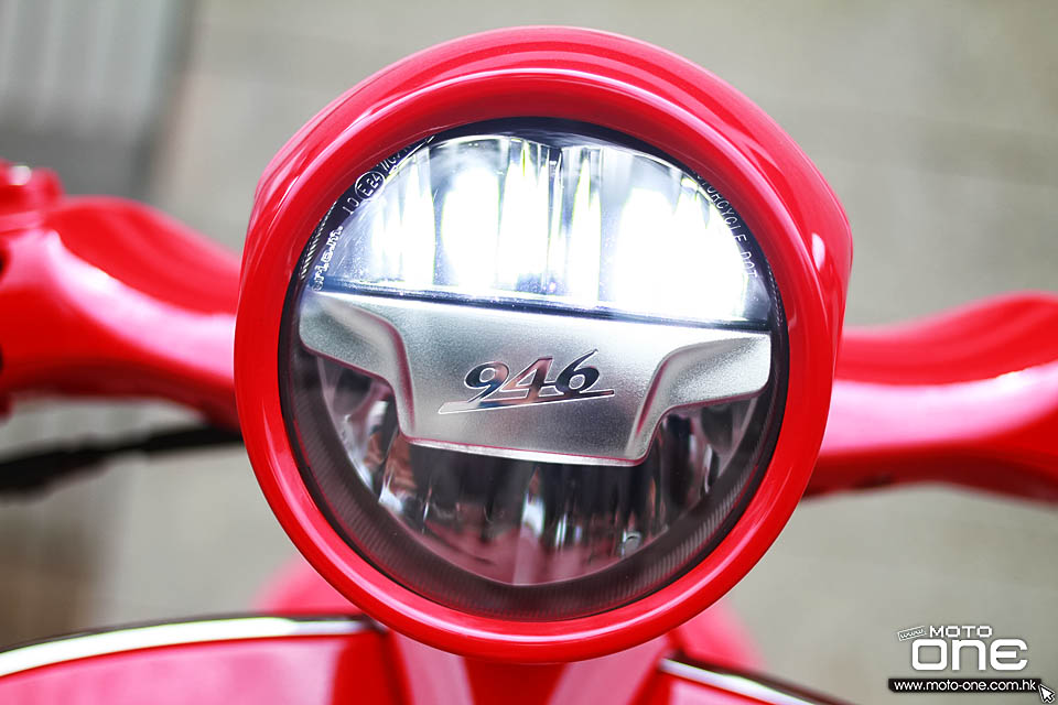 2018 VESPA 946 RED