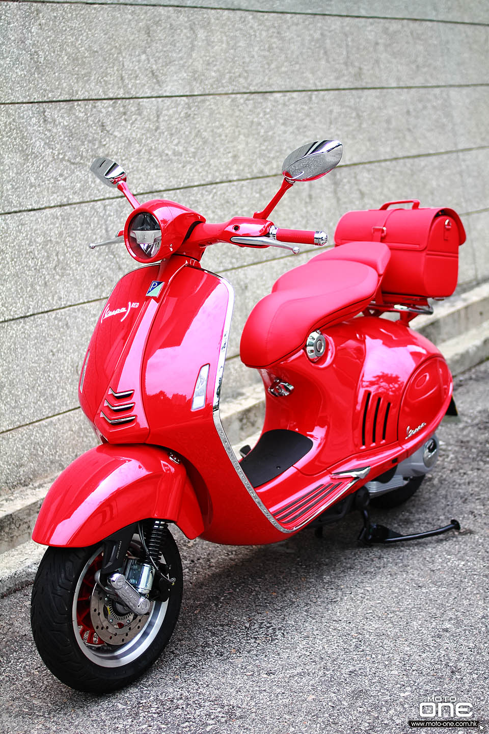 2018 VESPA 946 RED