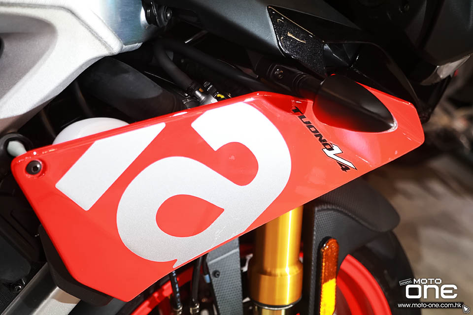 2018 APRILIA_Tuono V4 1100 Factory