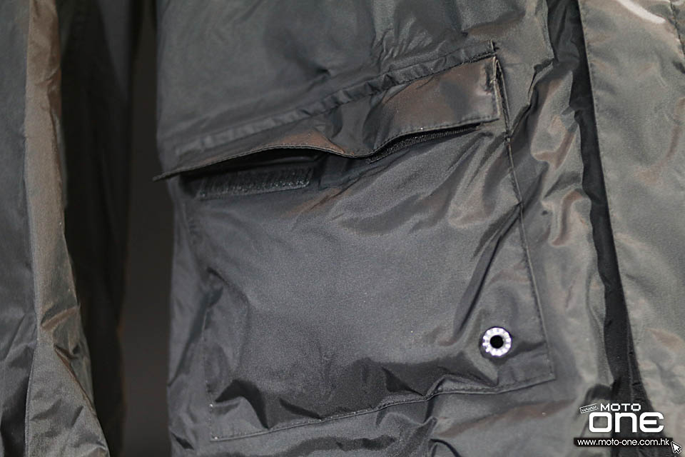2018 RS-TAICHI RAIN SUITS & GOLVE