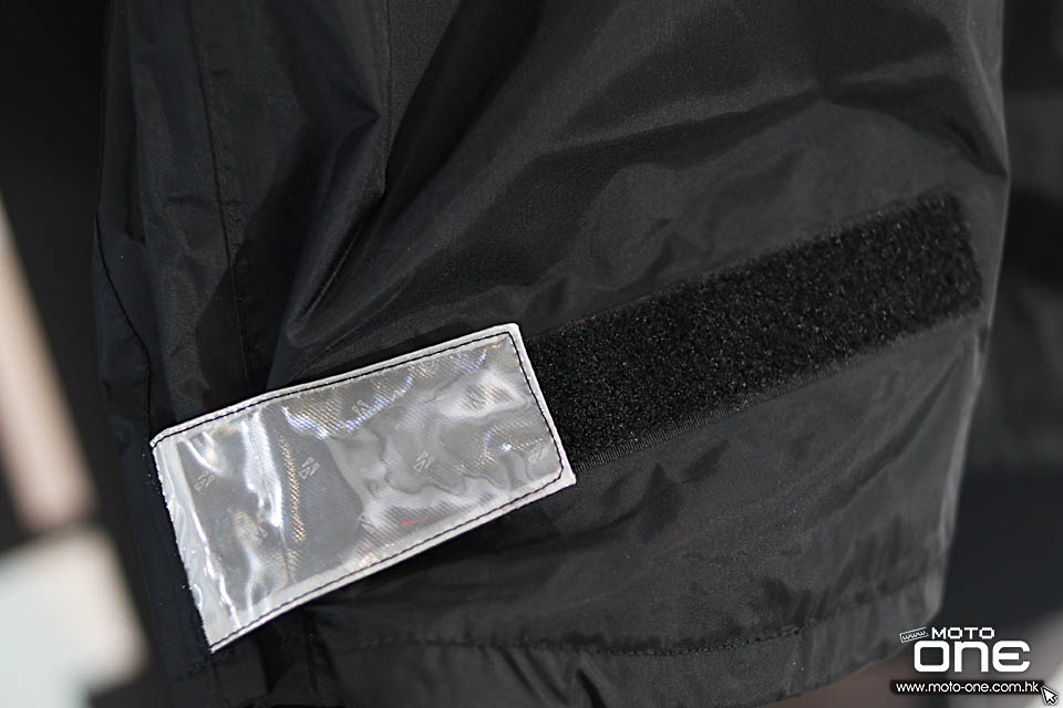 2018 RS-TAICHI RAIN SUITS & GOLVE