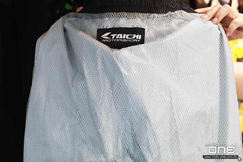 2018 RS-TAICHI RAIN SUITS & GOLVE