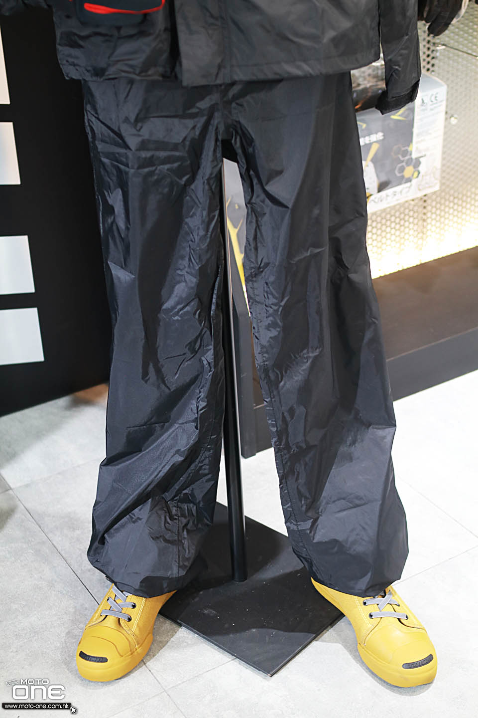 2018 RS-TAICHI RAIN SUITS & GOLVE