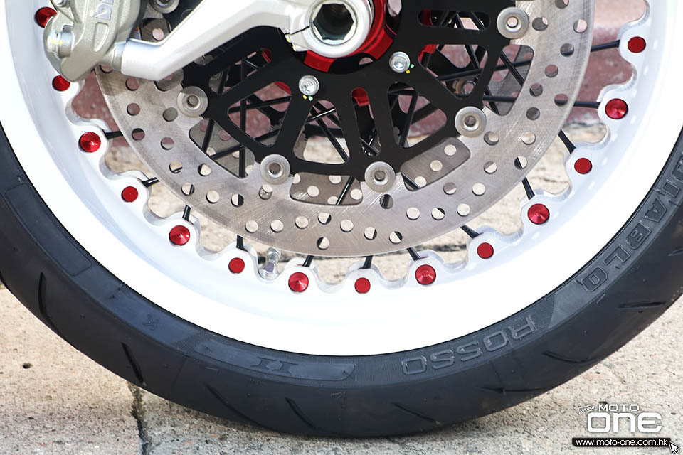 2018 MV Agusta Dragster 800 RR