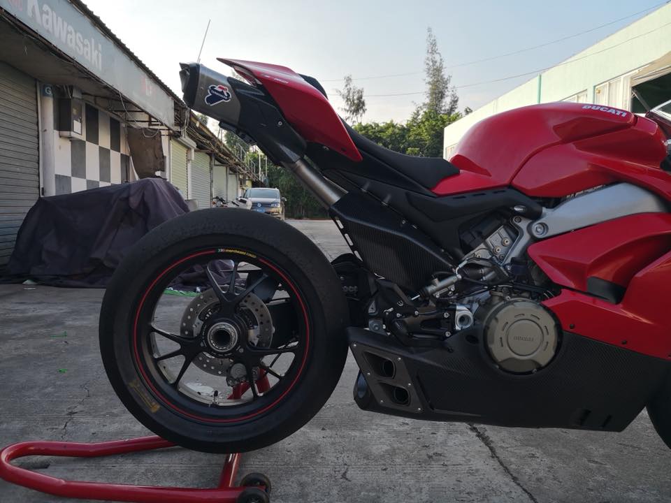 2018 Ducati Panigale V4 Termignoni D182 full system