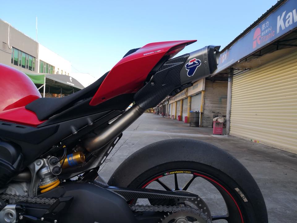 2018 Ducati Panigale V4 Termignoni D182 full system
