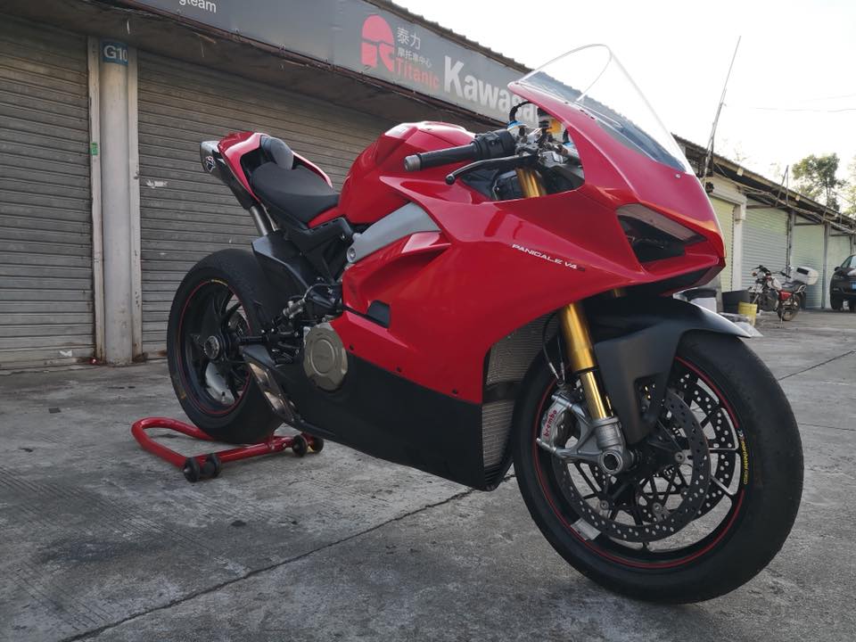 2018 Ducati Panigale V4 Termignoni D182 full system