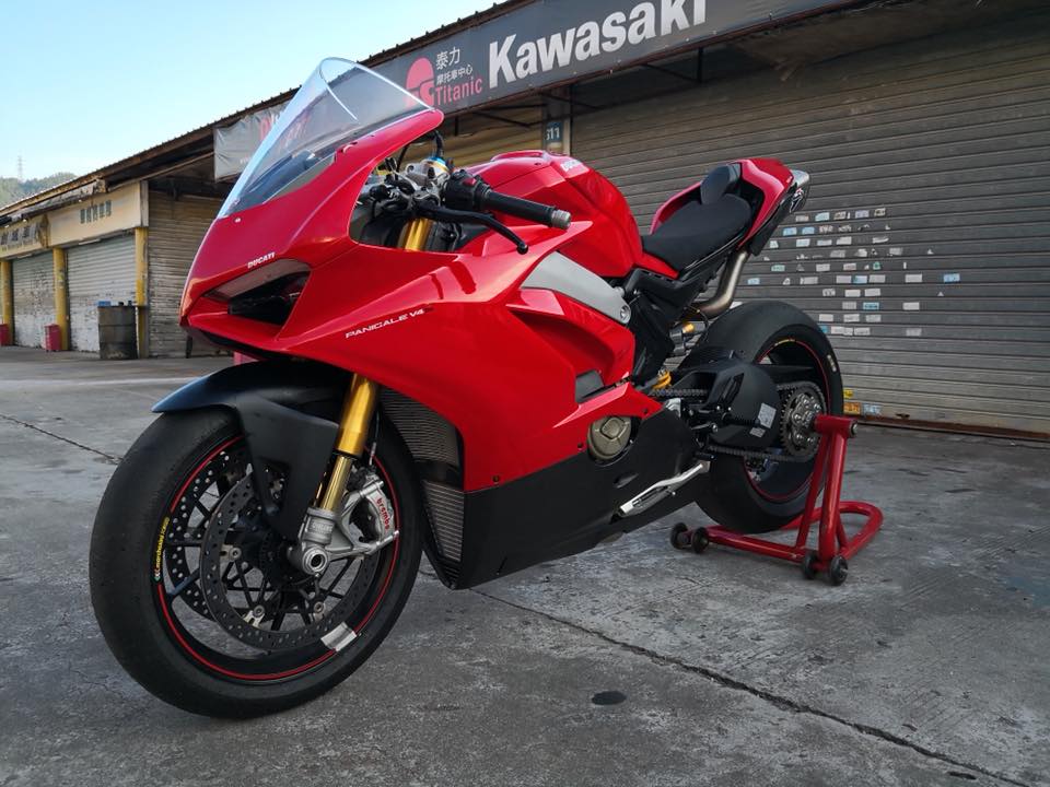 2018 Ducati Panigale V4 Termignoni D182 full system