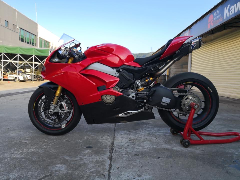 2018 Ducati Panigale V4 Termignoni D182 full system