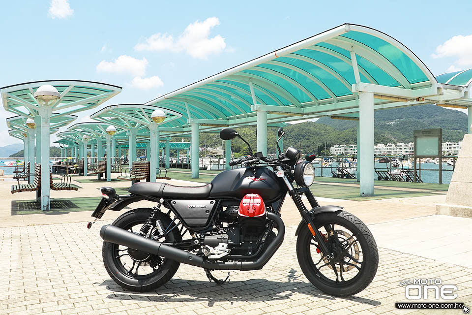 2018 MOTO GUZZI V7 3 CARBON SPECIAL STONE