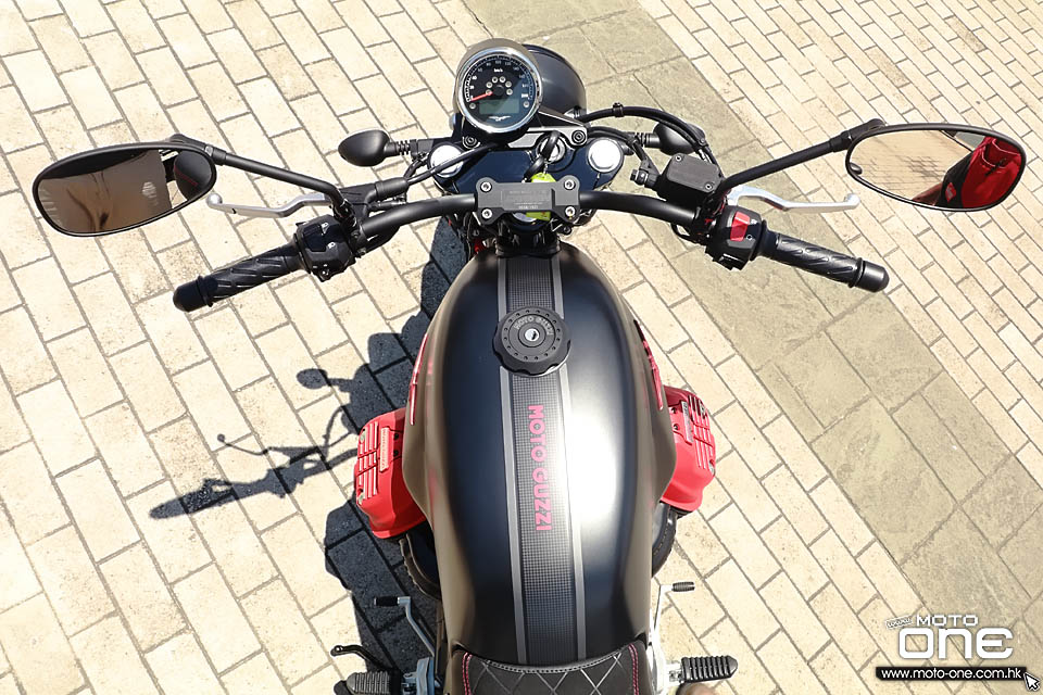 2018 MOTO GUZZI V7 3 CARBON SPECIAL STONE