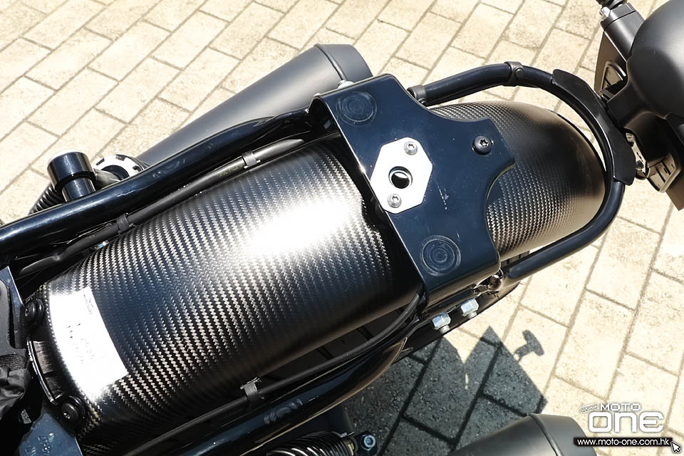 2018 MOTO GUZZI V7 3 CARBON SPECIAL STONE