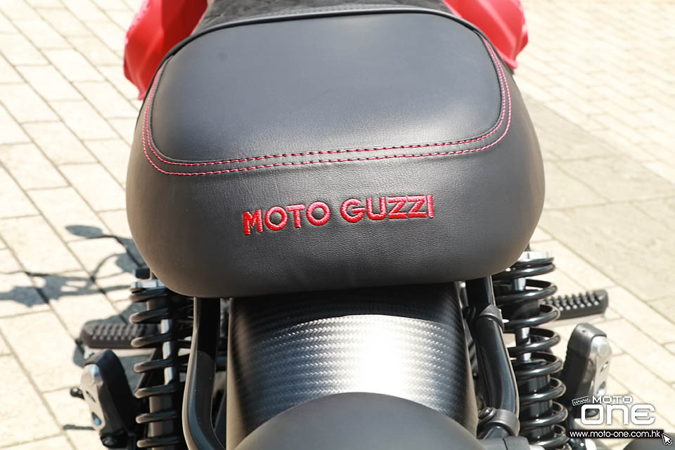 2018 MOTO GUZZI V7 3 CARBON SPECIAL STONE