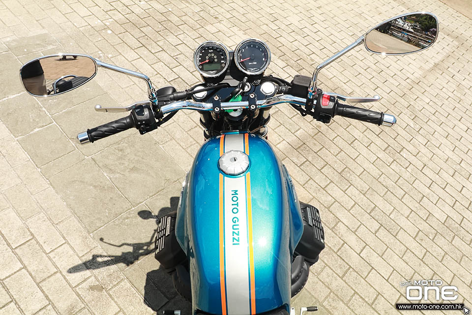 2018 MOTO GUZZI V7 3 CARBON SPECIAL STONE