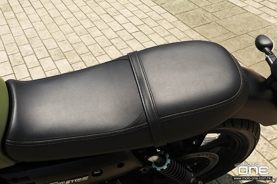 2018 MOTO GUZZI V7 3 CARBON SPECIAL STONE