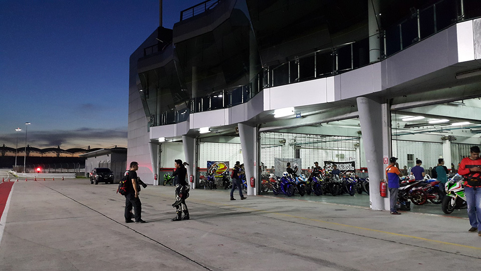 2018 sepang track day motard tech