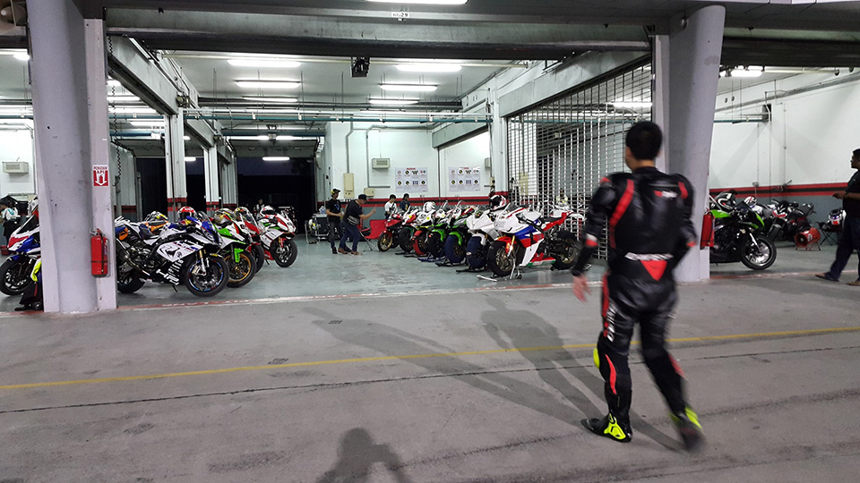 2018 sepang track day motard tech