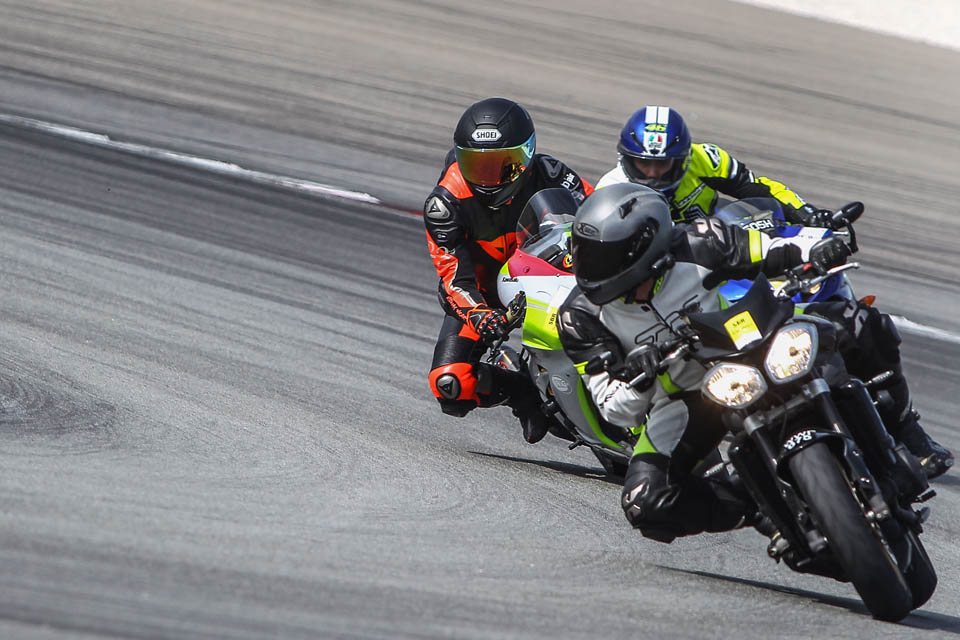 2018 sepang track day motard tech