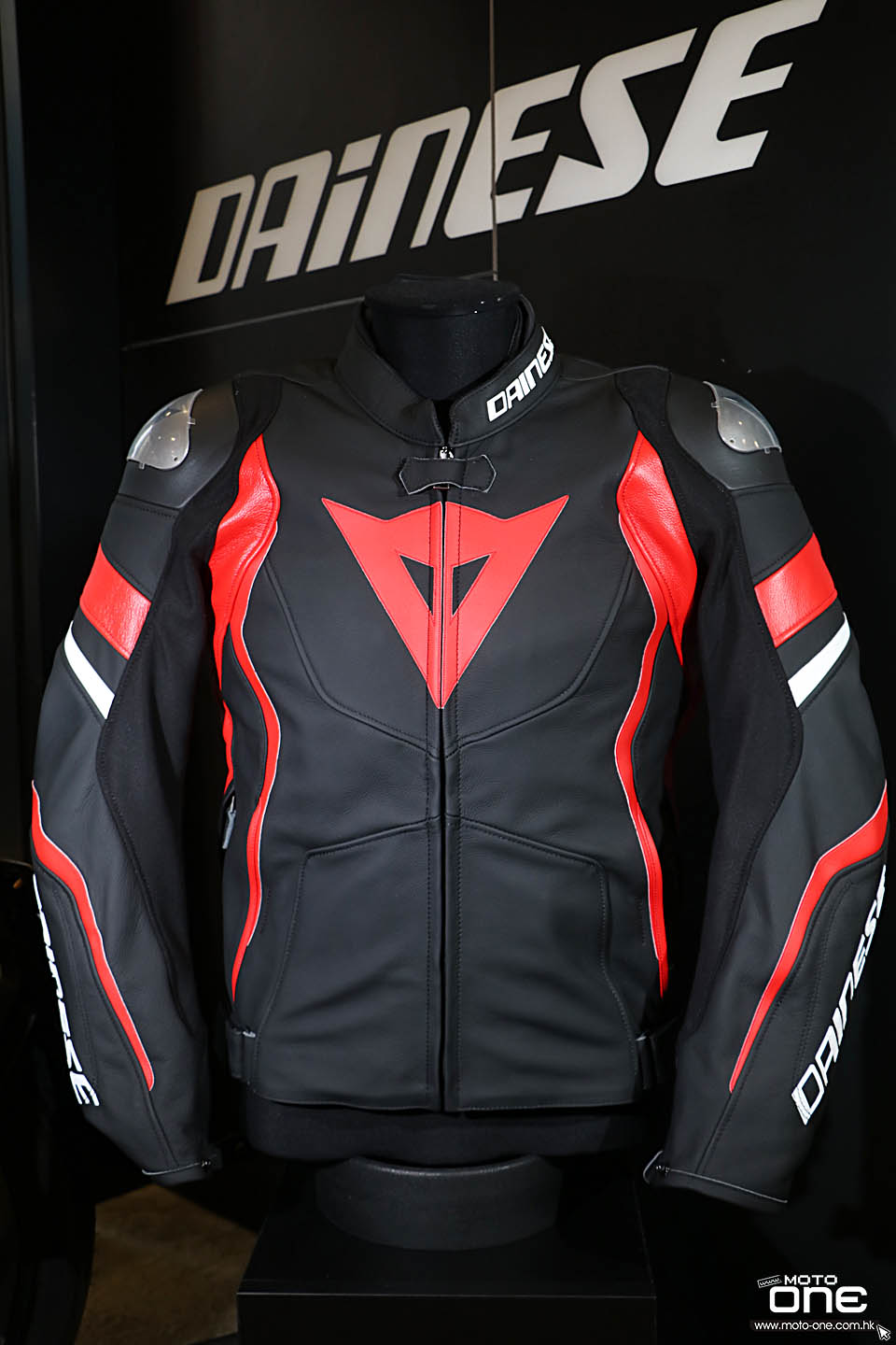 2018 DAINESE AVRO 4 Super Speed 3 LEATHER JACKET