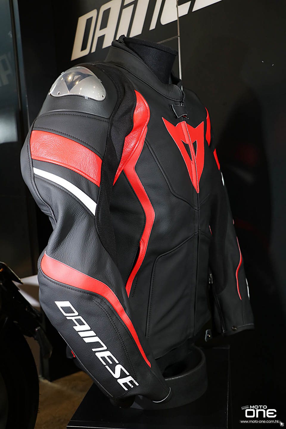 2018 DAINESE AVRO 4 Super Speed 3 LEATHER JACKET