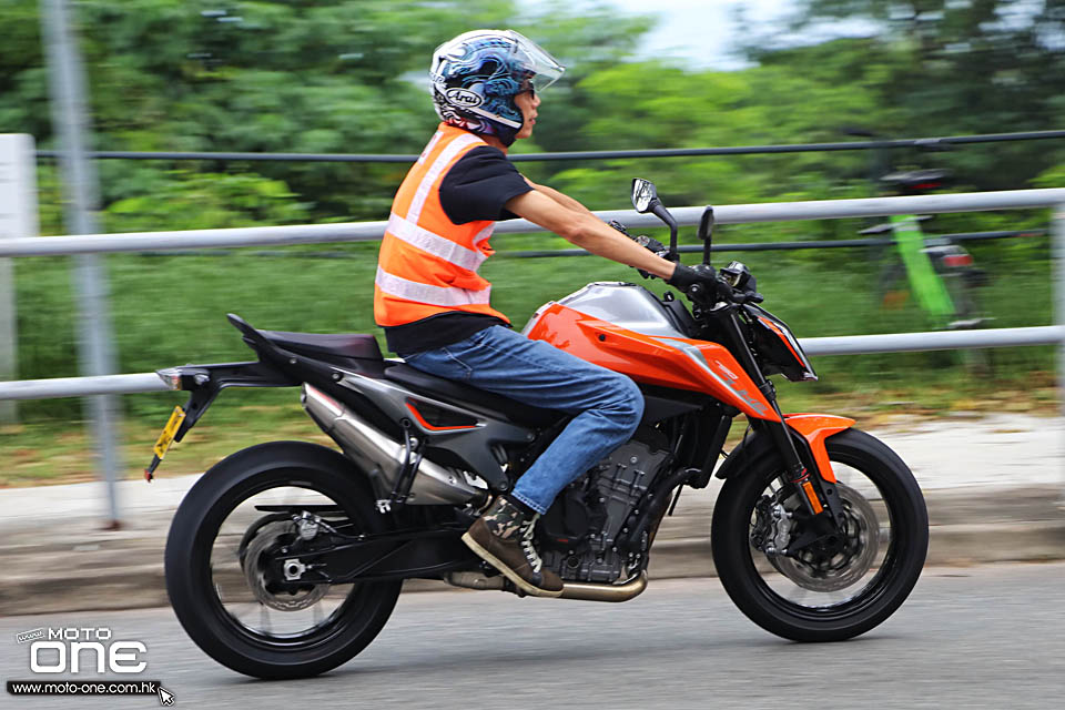 2018 KTM 790 DUKE ABS TEST DAY