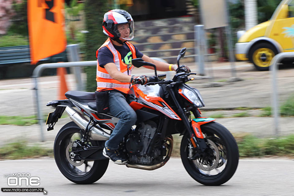 2018 KTM 790 DUKE ABS TEST DAY