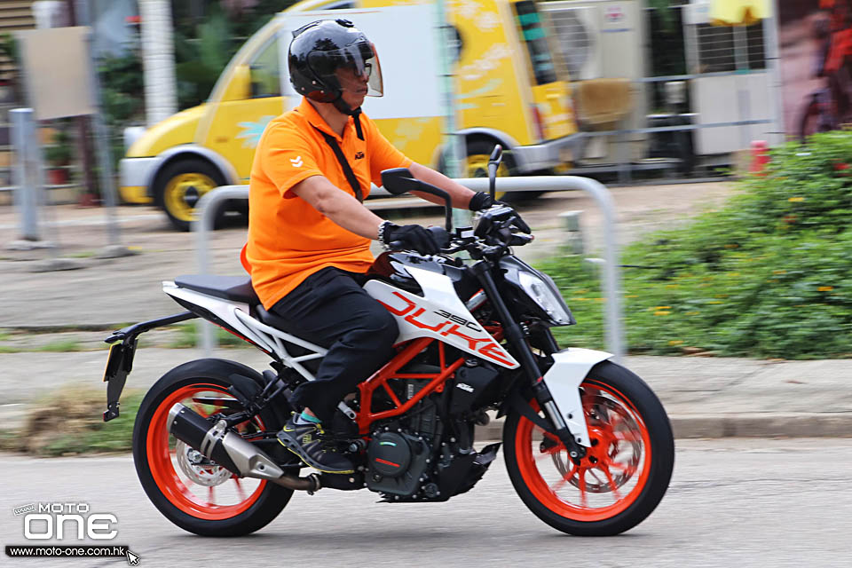 2018 KTM 790 DUKE ABS TEST DAY