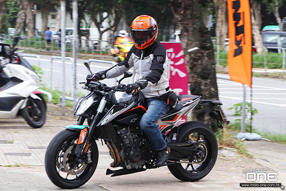 2018 KTM 790 DUKE ABS TEST DAY