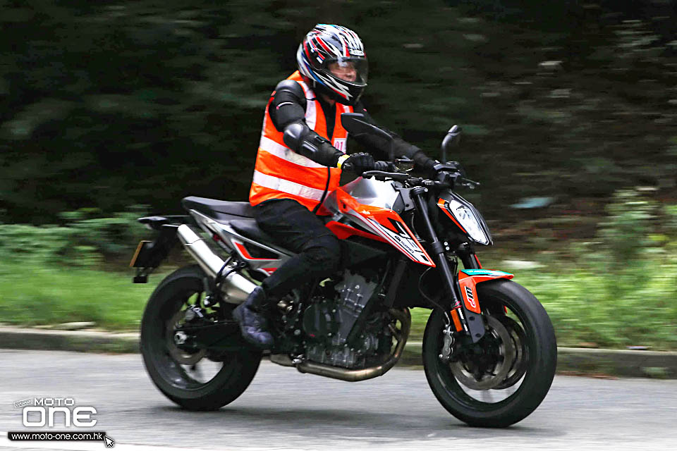 2018 KTM 790 DUKE ABS TEST DAY