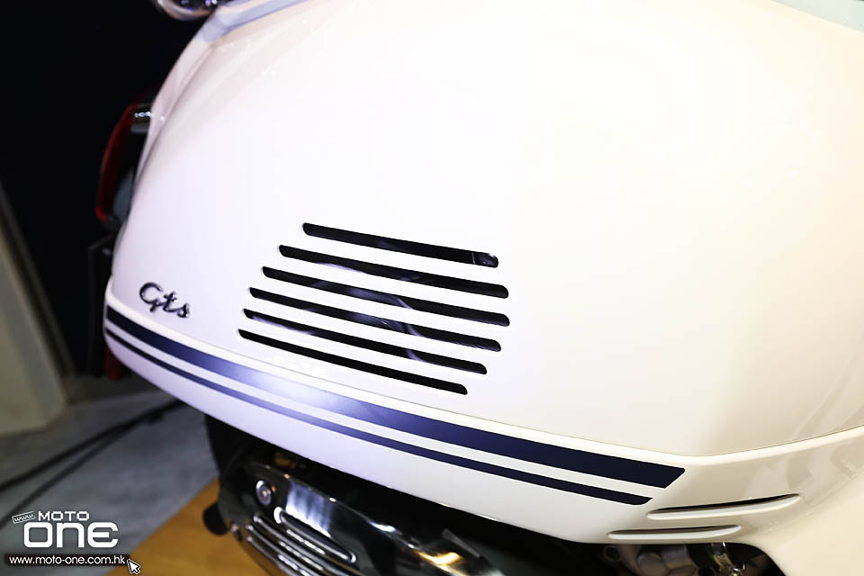 2019 VESPA GTS300 & PRIMAVERA 150 YACHT CLUB