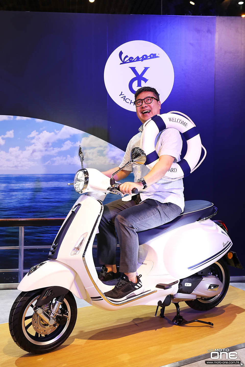 2019 VESPA GTS300 & PRIMAVERA 150 YACHT CLUB