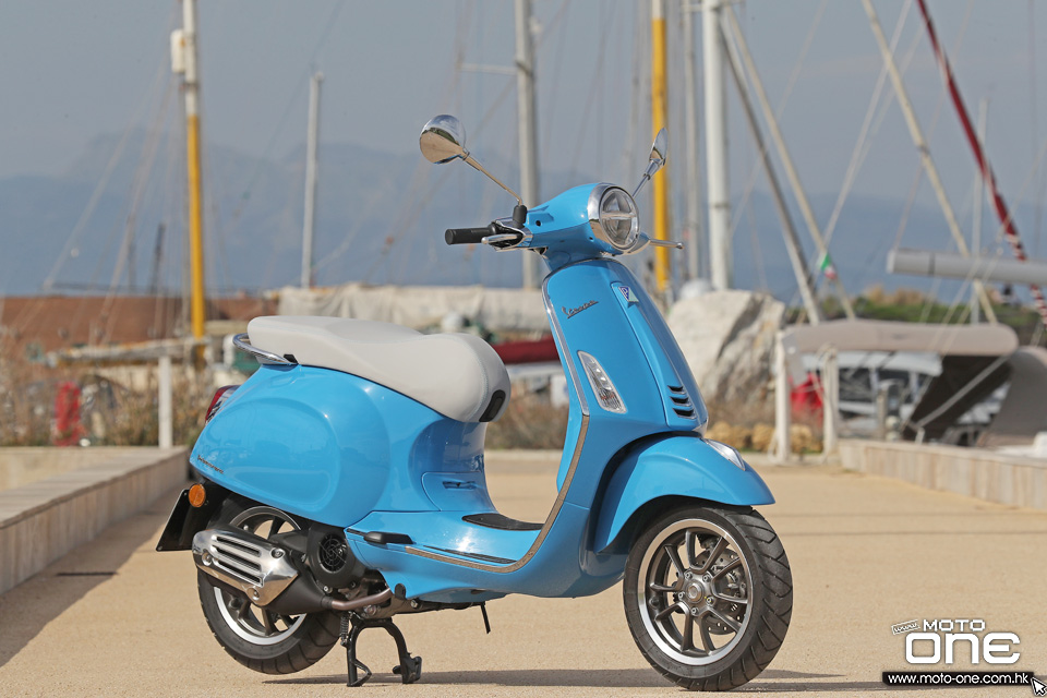 2019 Vespa Primavera 150 Yatch Club 50th Anniversary