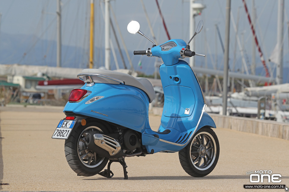 2019 Vespa Primavera 150 Yatch Club 50th Anniversary